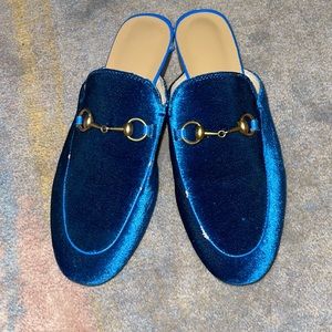 Blue velvet mules